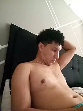 Snapshot of AngeloColleen chatting on 09.17.25 AngeloColleen online show from 09.17.25