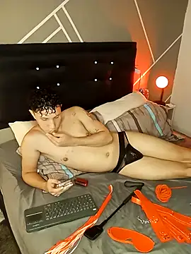 Snapshot of AngeloColleen chatting on 10.05.25 AngeloColleen online show from 10.05.25