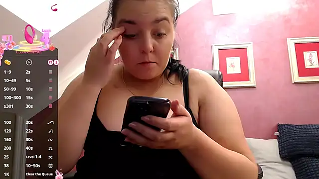 Wetandnaughtyxx online show from 11.11.25