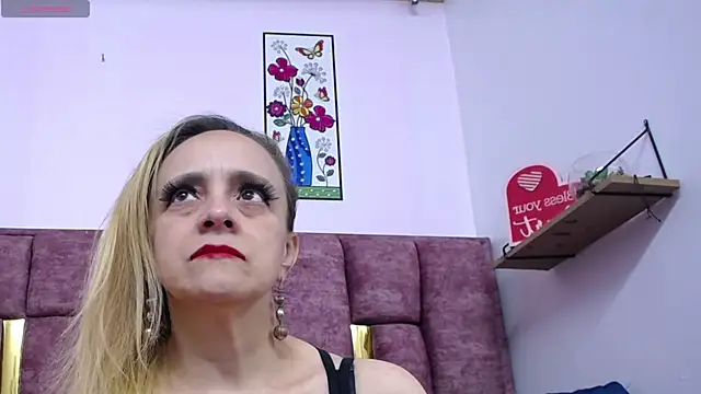 VICTORIAHANK  online show from 03.27.26