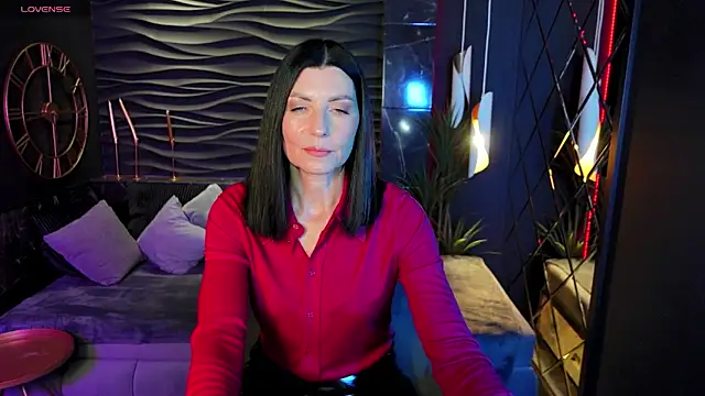 MonicaCheerful online show from 02.14.25
