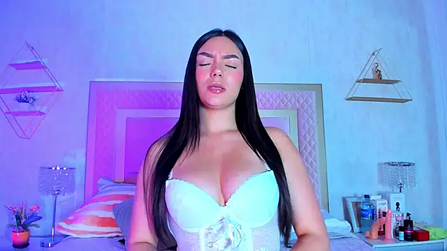 ElhaThomson online show from 03.19.25