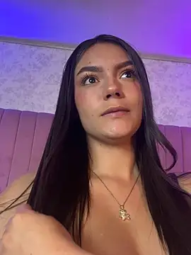 ElhaThomson online show from 03.21.25