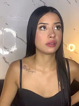 Snapshot of Miss_karol chatting on 01.28.25 Miss karol online show from 01.28.25