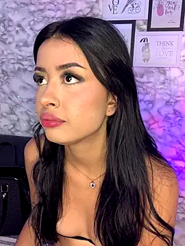 Snapshot of Miss_karol chatting on 11.17.25 Miss karol online show from 11.17.25