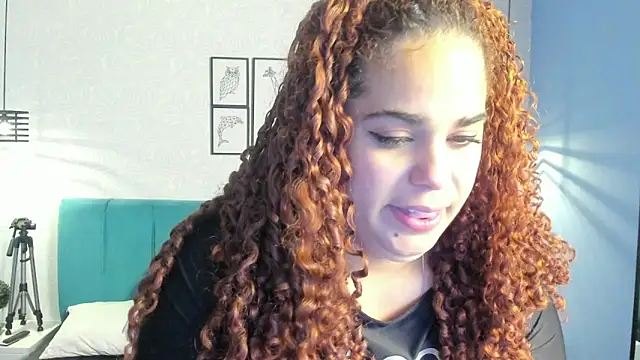 Snapshot of ninna_curly chatting on 04.27.26 ninna curly online show from 04.27.26