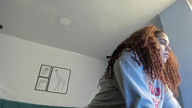Snapshot of ninna_curly chatting on 05.08.26 ninna curly online show from 05.08.26