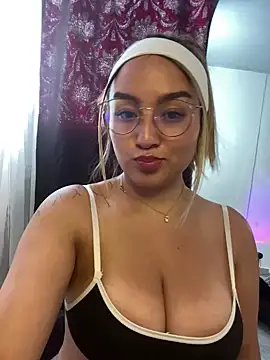 Iam Cassi online show from 02.20.25