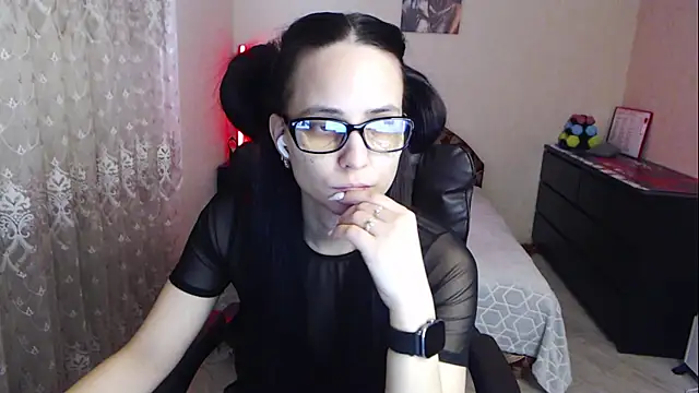 Kriss brunette 5 online show from 02.19.26