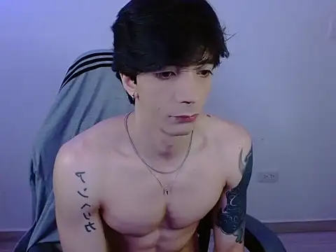 Snapshot of H3ll_B0I chatting on 01.11.26 H3ll B0I online show from 01.11.26