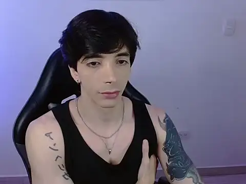 Snapshot of H3ll_B0I chatting on 01.13.26 H3ll B0I online show from 01.13.26