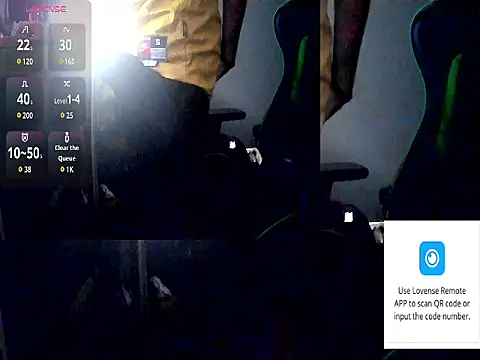 Snapshot of HuffedAdvocate chatting on 11.27.25 HuffedAdvocate online show from 11.27.25