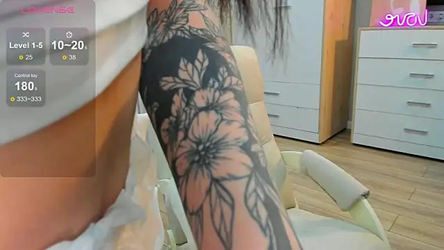  dkny  online show from 12.19.25