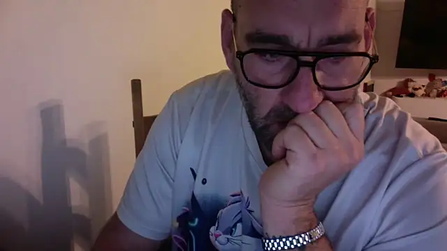 Snapshot of Hardasanut chatting on 11.02.25 Hardasanut online show from 11.02.25