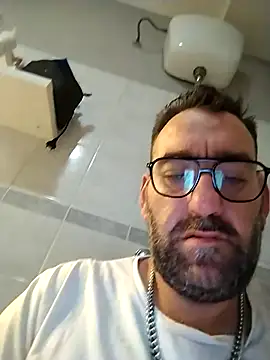 Snapshot of Hardasanut chatting on 11.07.25 Hardasanut online show from 11.07.25