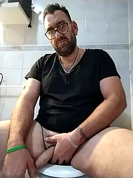 Snapshot of Hardasanut chatting on 11.08.25 Hardasanut online show from 11.08.25