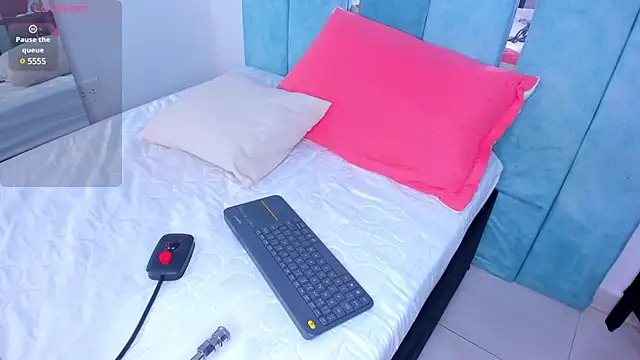 AlexxaSmall online show from 03.11.25