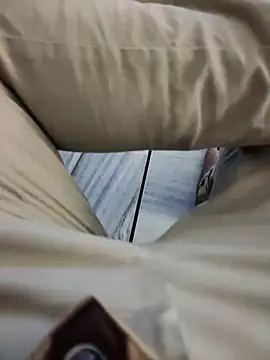 Snapshot of xmanrawan2 chatting on 02.19.25 xmanrawan2 online show from 02.19.25