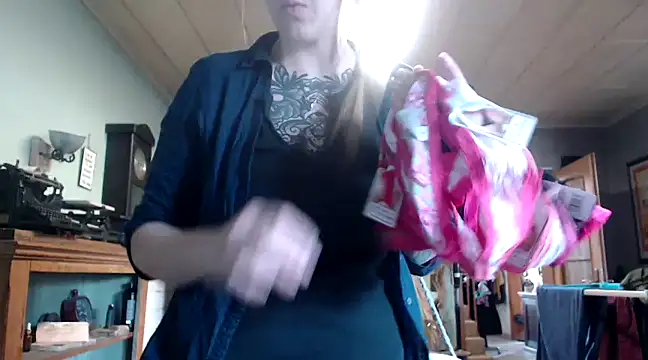 Astrid-Gilbert online show from 02.19.25