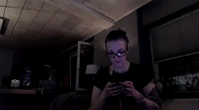 Astrid-Gilbert online show from 03.05.25