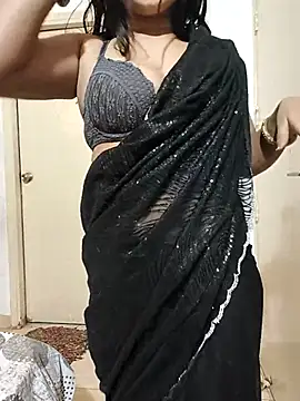 Snapshot of mahi69a chatting on 11.18.25 mahi69a online show from 11.18.25