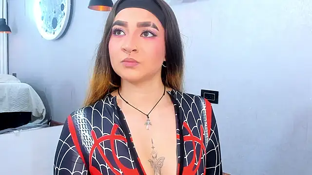 Snapshot of Shanntal_ chatting on 10.20.25 Shanntal online show from 10.20.25