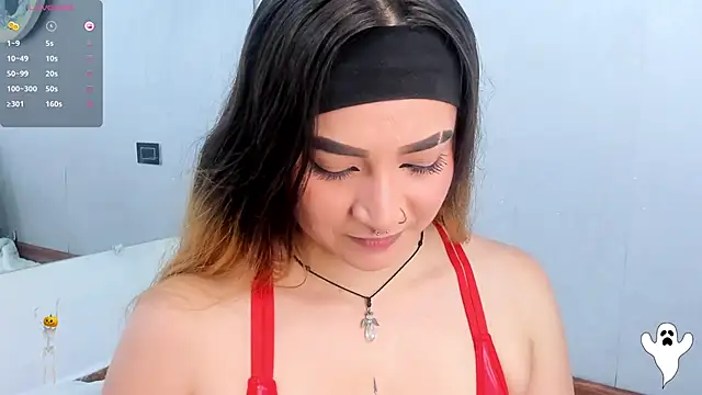 Snapshot of Shanntal_ chatting on 10.21.25 Shanntal online show from 10.21.25