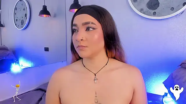 Snapshot of Shanntal_ chatting on 10.23.25 Shanntal online show from 10.23.25