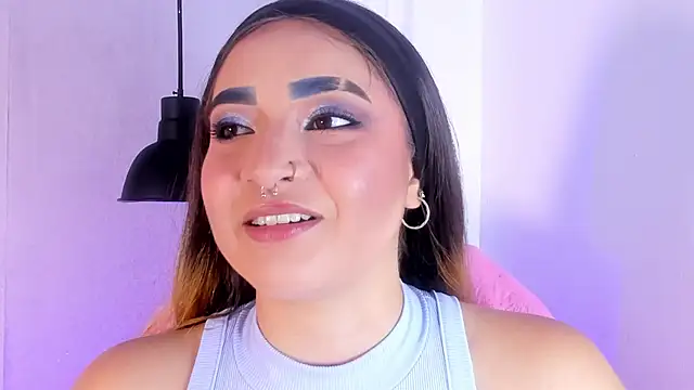 Snapshot of Shanntal_ chatting on 11.04.25 Shanntal online show from 11.04.25