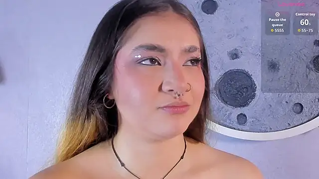 Snapshot of Shanntal_ chatting on 11.26.25 Shanntal online show from 11.26.25