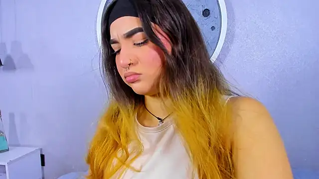 Snapshot of Shanntal_ chatting on 01.07.26 Shanntal online show from 01.07.26