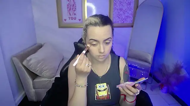 Hela v online show from 11.07.25