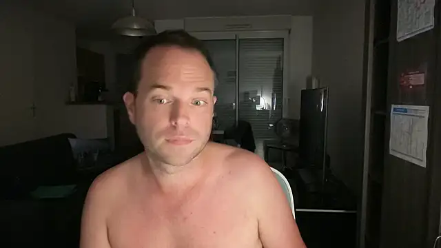 Snapshot of Funnyjul31 chatting on 10.22.25 Funnyjul31 online show from 10.22.25