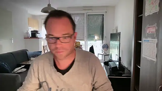 Snapshot of Funnyjul31 chatting on 11.01.25 Funnyjul31 online show from 11.01.25