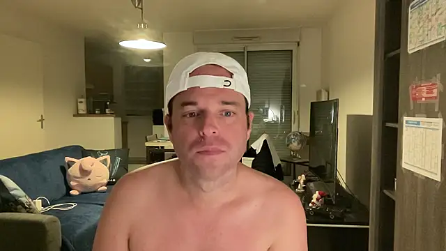 Snapshot of Funnyjul31 chatting on 11.19.25 Funnyjul31 online show from 11.19.25