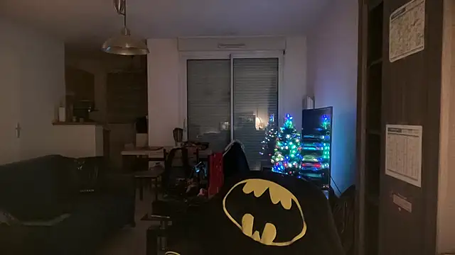 Snapshot of Funnyjul31 chatting on 12.01.25 Funnyjul31 online show from 12.01.25