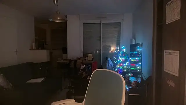 Snapshot of Funnyjul31 chatting on 12.16.25 Funnyjul31 online show from 12.16.25