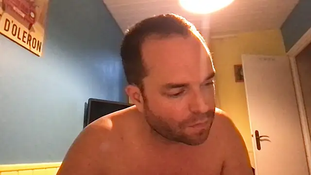 Snapshot of Funnyjul31 chatting on 01.14.26 Funnyjul31 online show from 01.14.26