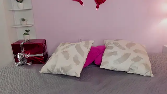 LeilaRasi online show from 02.13.25