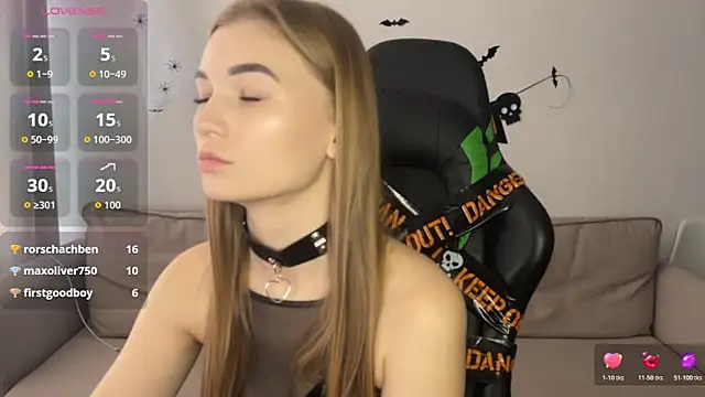 Snapshot of maria_plaudice chatting on 11.01.25 maria plaudice online show from 11.01.25