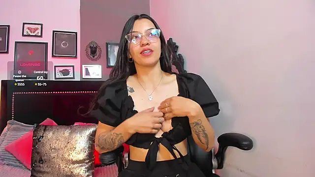 Snapshot of nina__dixon chatting on 02.02.25 nina dixon online show from 02.02.25