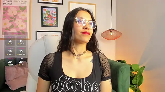 Snapshot of nina__dixon chatting on 02.20.25 nina dixon online show from 02.20.25