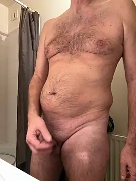 Snapshot of vincent1522 chatting on 11.06.25 vincent1522 online show from 11.06.25