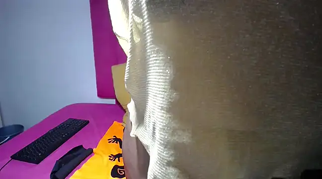 Snapshot of Mywife777 chatting on 03.16.25 Mywife777 online show from 03.16.25