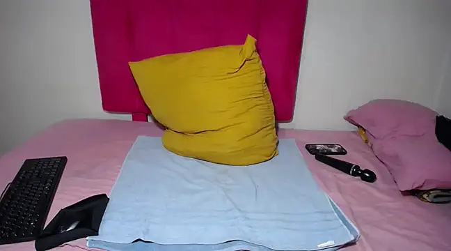 Snapshot of Mywife777 chatting on 03.20.25 Mywife777 online show from 03.20.25