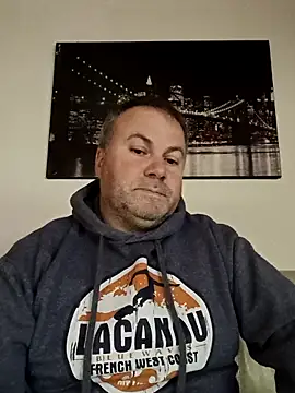 Pourleplasirs online show from 11.22.25