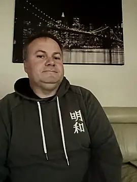 Pourleplasirs online show from 11.24.25