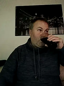 Pourleplasirs online show from 11.26.25