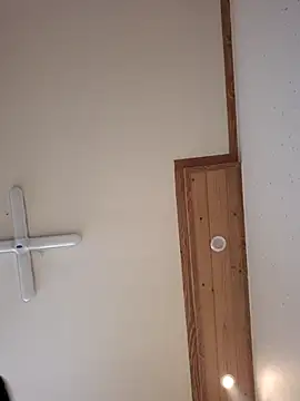 Tyyyggjju online show from 11.27.25