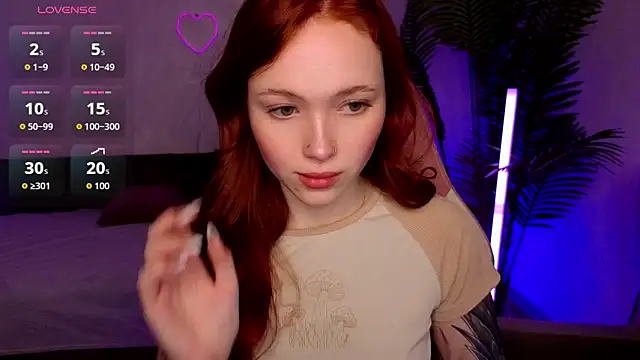 Snapshot of Maya_Light chatting on 02.19.26 Maya Light online show from 02.19.26